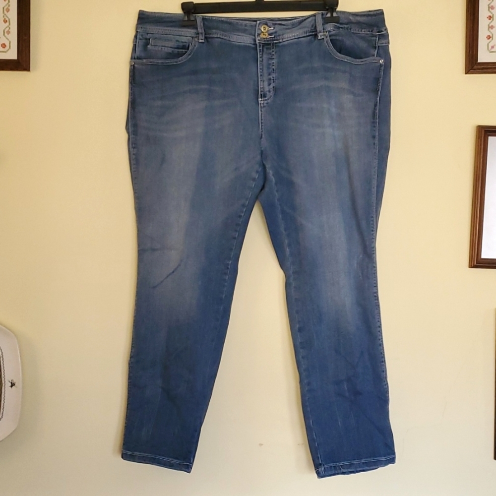 Macy's Inc International Concept Tummy Control Boyfriend Jeans Size 22